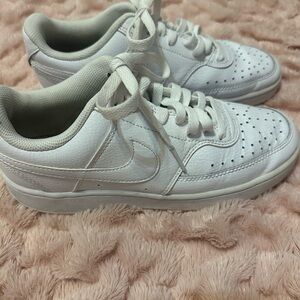 Nike White Women's Sneakers